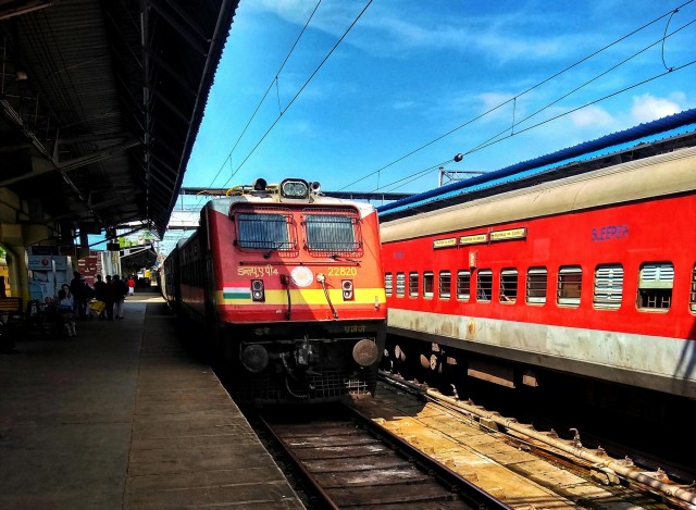 From Delhi: Jaipur Private Same Day-Trip By Car or Train