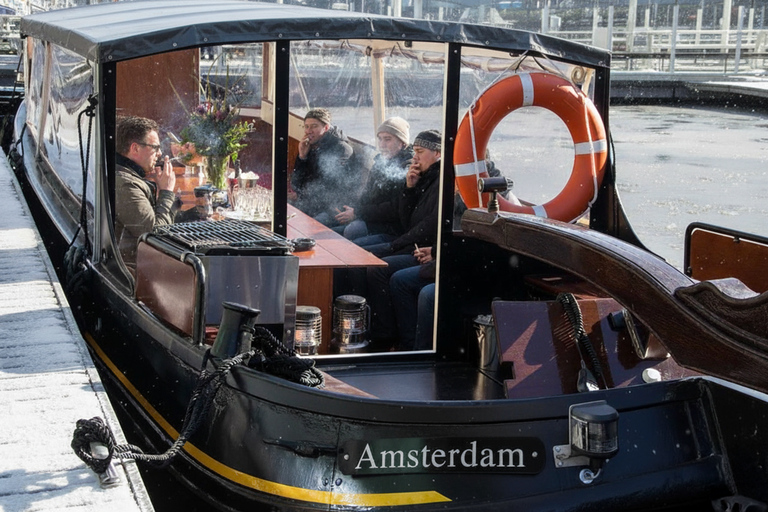 Amsterdam: Smoke Cruise. with Bar & local guide
