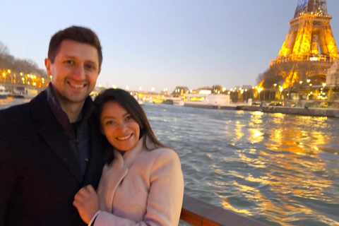 Paris: Illuminated Seine Night Cruise from the Eiffel Tower Paris: Illuminated Seine River Night Cruise & Free Postcard
