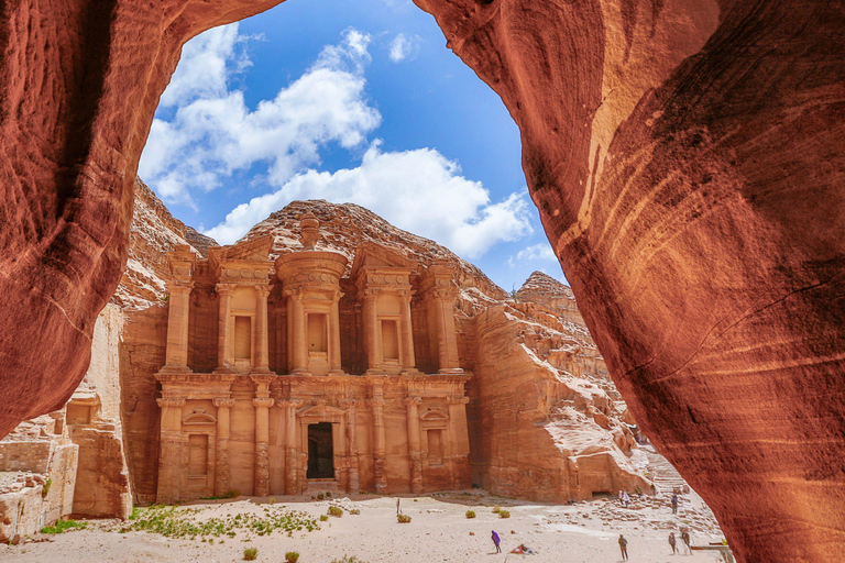 من عمّان: شهر عسل في الأردن لمدة 4 أيام مع رحلة رومانسية