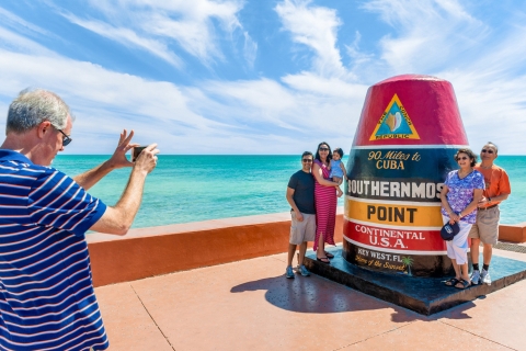 Miami: Tagesausflug nach Key West mit optionalen AktivitätenNur Transport nach Key West für Tagesausflüge