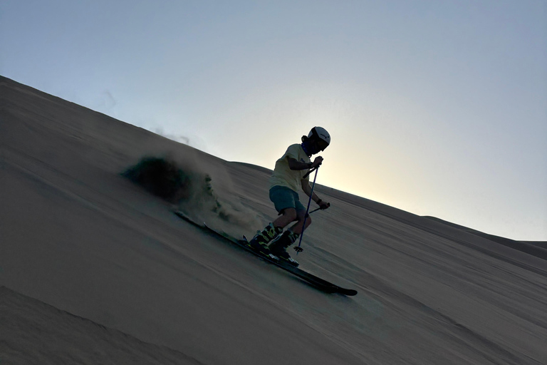 Huacachina: Private Paragliding and Sandboarding Combo in the Desert