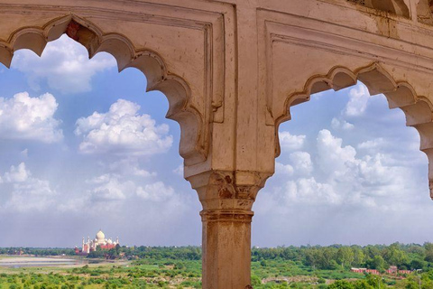 Desde Delhi: Excursión de un día al Taj Mahal, el Fuerte de Agra y el Bebé TajRecorrido privado sólo con coche, conductor y guía turístico