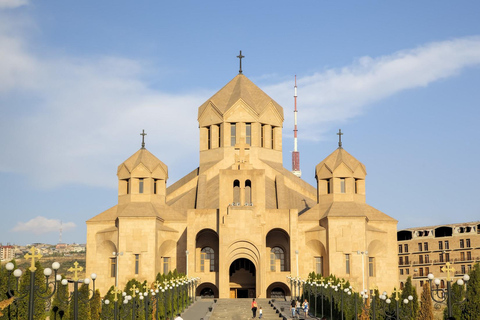 Yerevan: City Highlights Tour with Local Guide