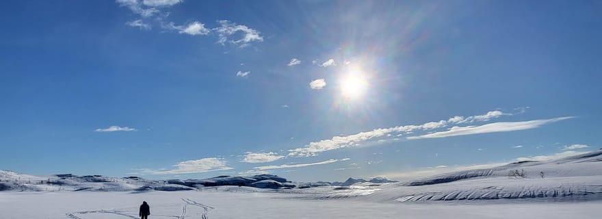 Tromsø : Pêche sur glace et randonnée en raquettes avec un guide régional