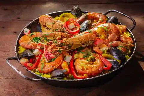 Tapas Tour Paella und Malaga Markt mit offiziellem Führer