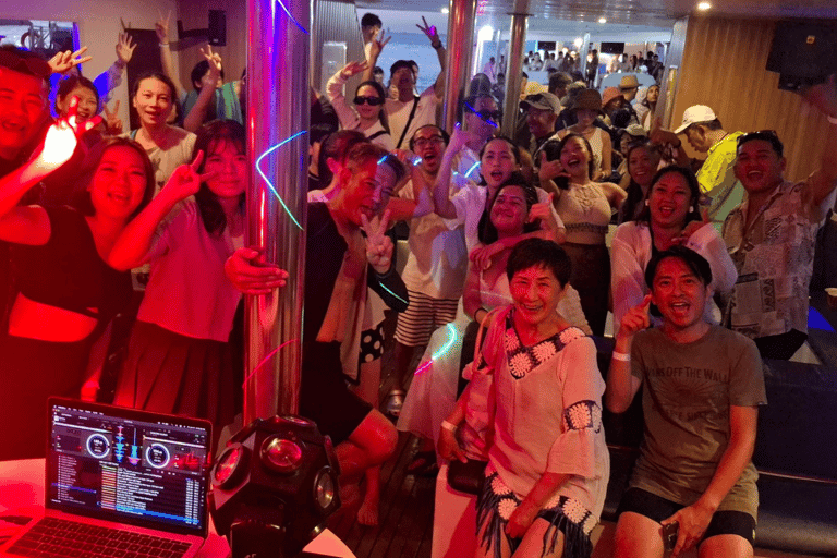 Boracay: Diamond Sunset Cruise (Standard)