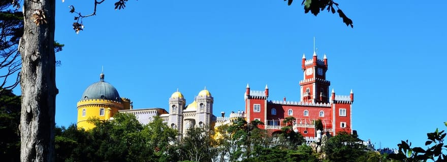 Sintra : 1 heure d'excursion en tuk tuk jusqu'au palais de Pena (3 monuments)