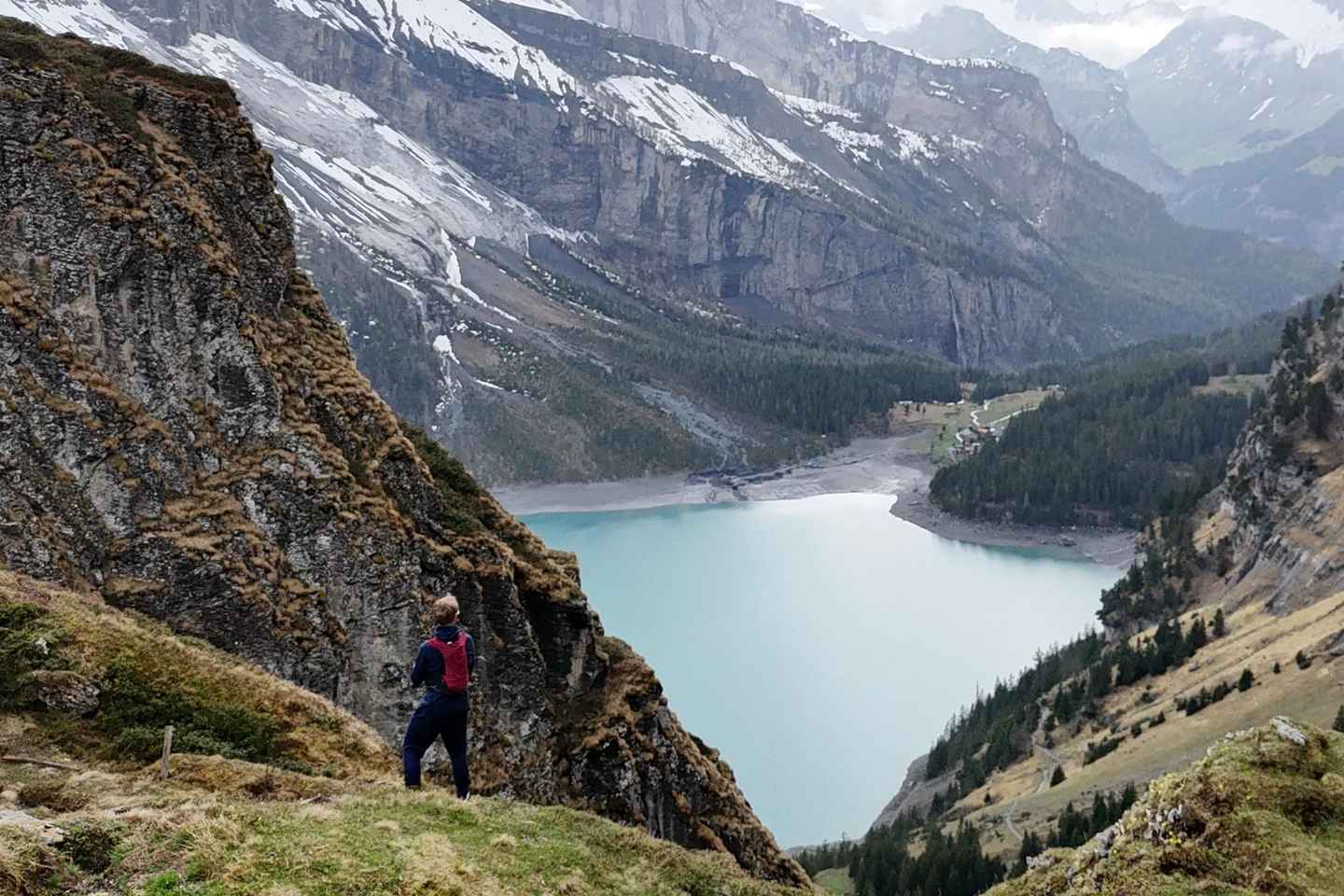 Kandersteg: Caminata Guiada con un Triatleta Suizo