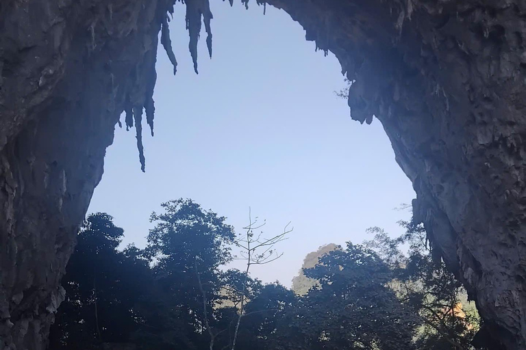 De Ha Noi: 2 dias de Trekking na Montanha do Olho de Anjo e de mota