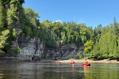 Quebec City: Guided rafting and kayaking 30 minutes from the city – Family Quebec City: Guided Rafting and Kayaking 30 Minutes from the City – Family