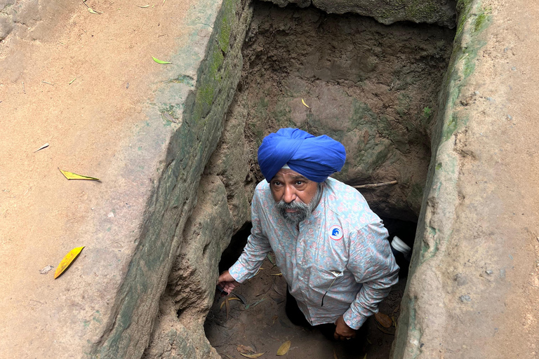 Zwarte Maagdenberg, Cu Chi tunnels, Cao Dai op de motor