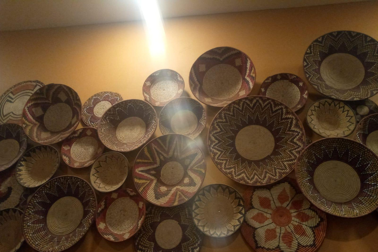 Kampala: Zumba Fitness Dance Class with Local Instructor