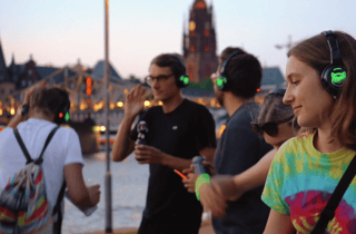 Hamburg: Silent-Disco-Rundgang mit Musik und Spielen