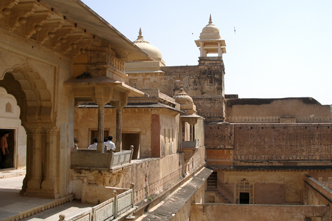 Jaipur: een grote erfgoedtour op dezelfde dag - Heritage Rajasthantour met lunch, monumententicket, alleen auto- en lokale gids.