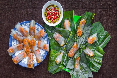 Visite à pied du pont du Dragon avec massage des pieds et gastronomie