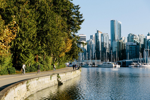 Vancouver: City & Granville Island Sightseeing Trolley Tour