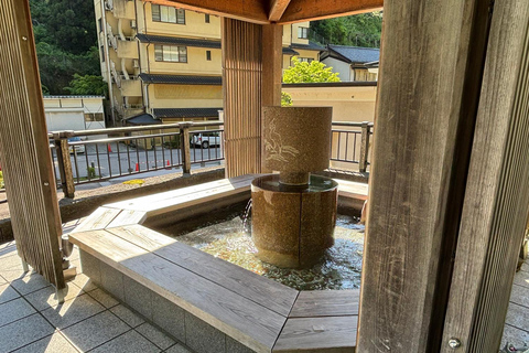 Kanazawa: Cultural Retreat to Yuwaku Onsen & Edo Village