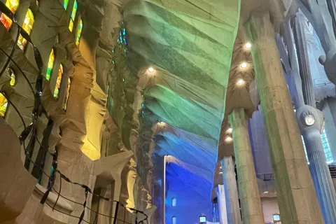 Barcelona Guided Sagrada Familia Tour & Sailing Experience