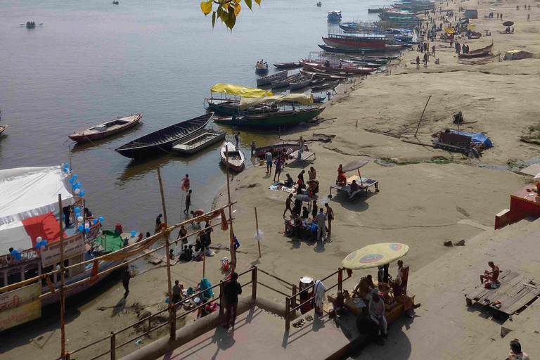 Varanasi: Poranna joga, Ganga Aarti i wycieczka z przewodnikiem po GhatachInstruktor jogi + przewodnik