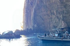 Schnellboot-Tour ab Durrës und Golem nach Karaburun, Sazan und zur Höhle