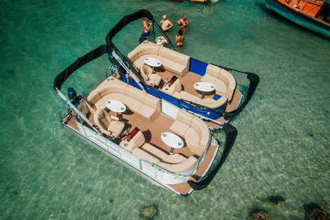 Martinique: Baie du Robert License-Free Boat excursion Full-Day Blue Boat