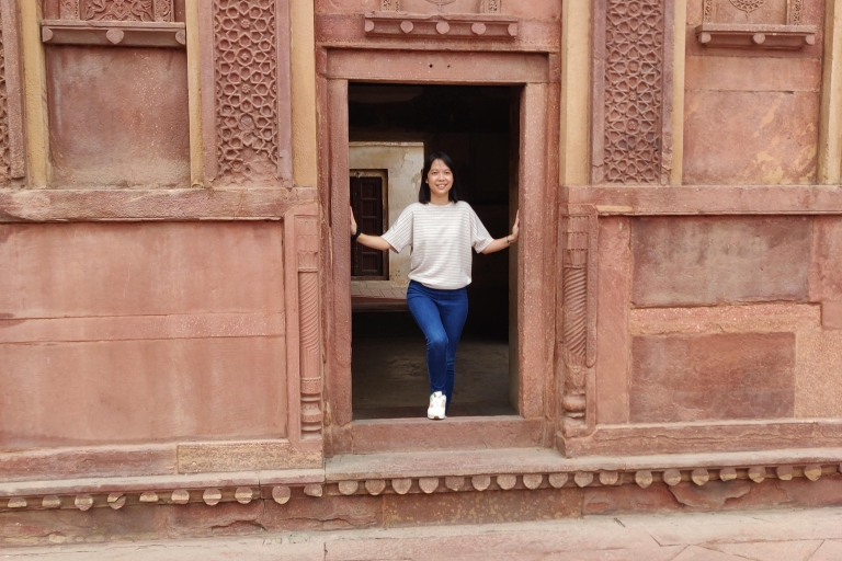 Taj Mahal et Fort Fatehpur Sikri en voiture privée depuis DelhiVisite guidée avec voiture et guide