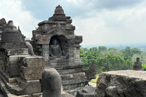 Yogyakarta: Borobudur Sunrise VIP and Prambanan Culture Tour Borobudur VIP and Prambanan Culture Tour (Without Sunrise)