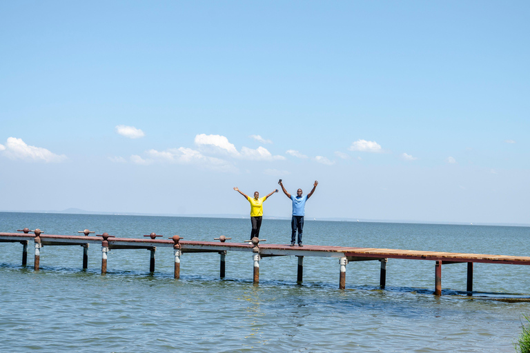 From Nairobi: 2-Day Lake Naivasha and Hell's Gate Tour