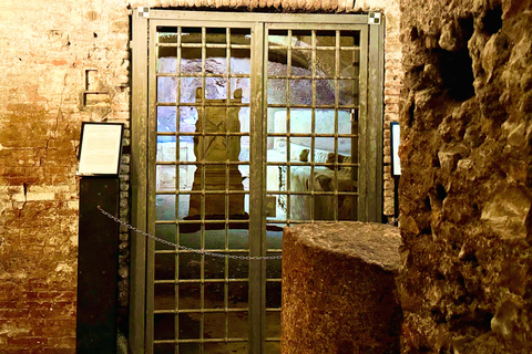 Rome's Hidden Underground Excavations & Colosseum Tour