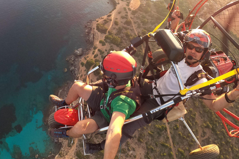 Mallorca: Volo Paratrike con acrobazie e arresto del motoreMaiorca: Volo Paratrike