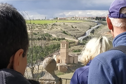 Desde Madrid: Excursión de medio día o día completo a SegoviaExcursión de medio día a Segovia