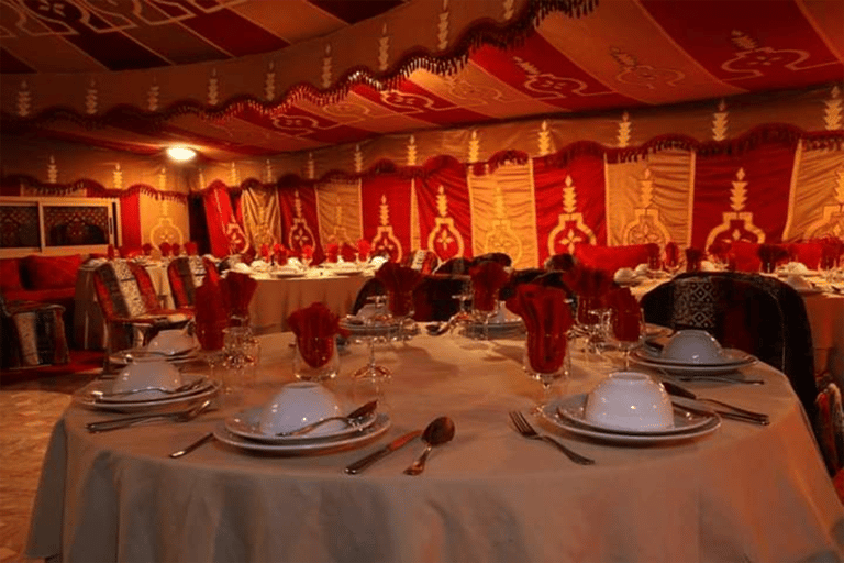 مراكش عرض الفانتازيا الفولكلوري وعشاء مغربي في شي علي فانتازيا