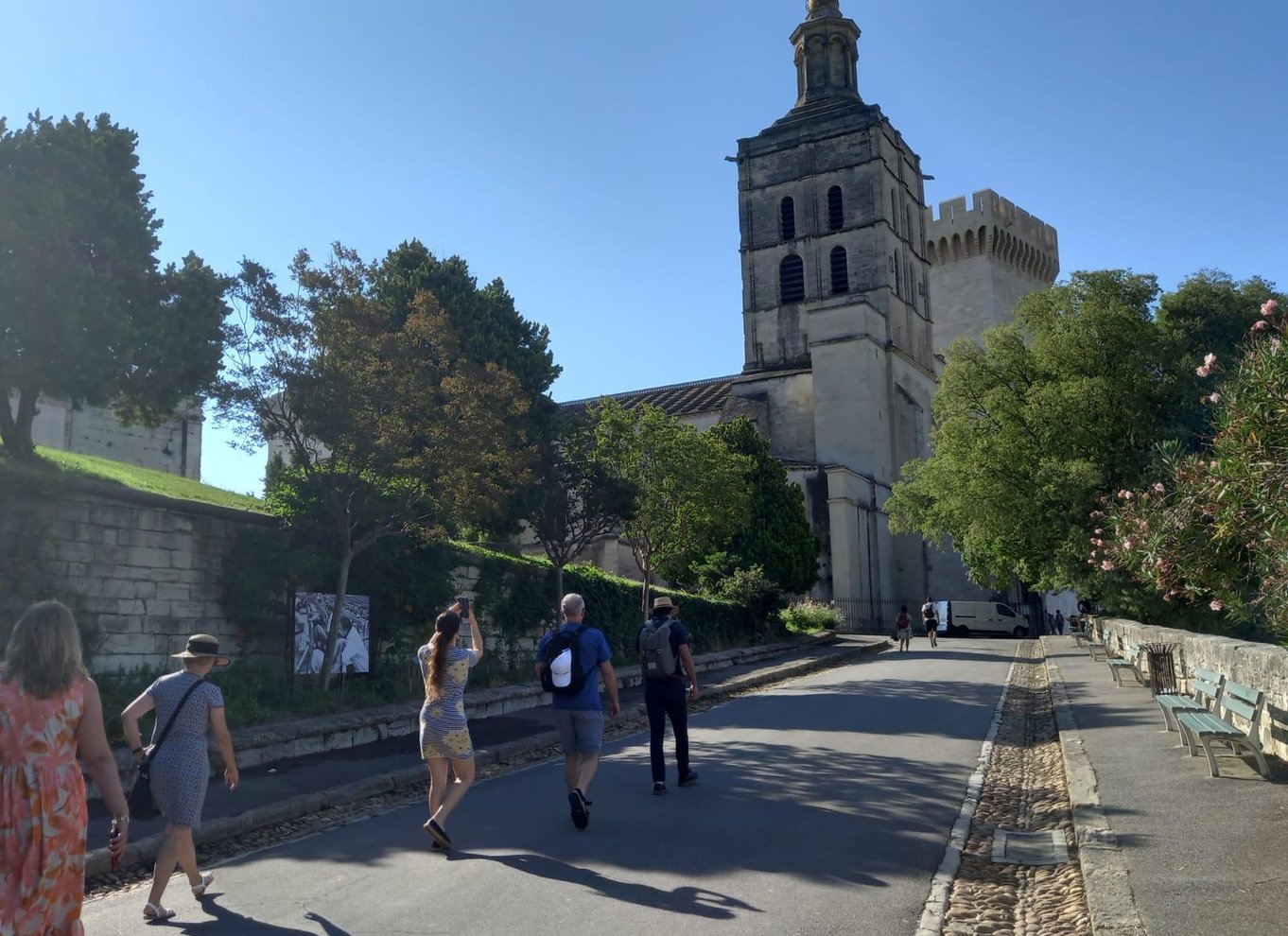 Avignon, byvandring om morgenen med adgang til pavepaladset