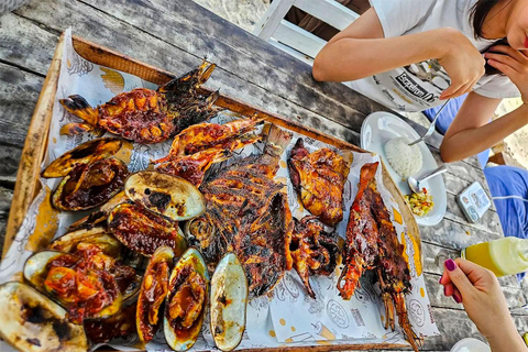 Gili Trawangan: Public Snorkeling Tour with Turtles and BBQ Public Snorkeling Tour with Turtles