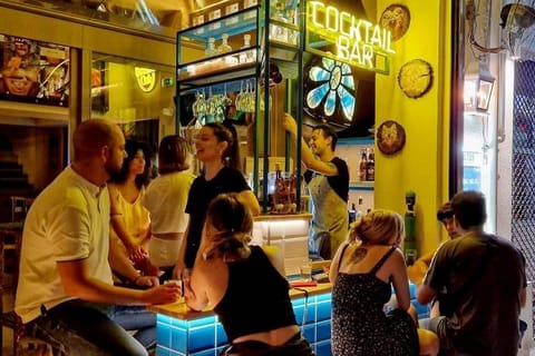 Thessaloniki After Dark: Local Streets & Social Vibes