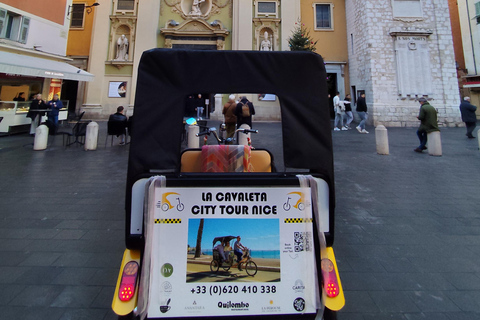Nizza: tour della città in famiglia in bicicletta Taxi elettrico (4 posti)