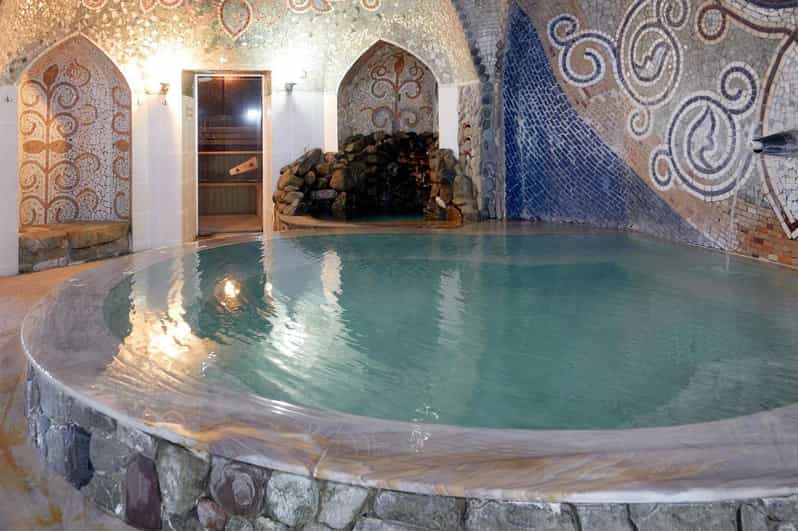 Tbilisi: Sulfur Baths District Walking Tour
