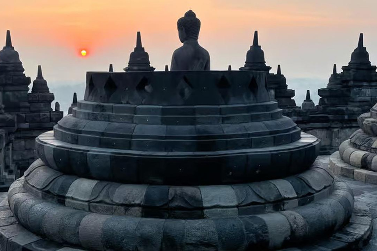 Yogyakarta: 4-Day Guided Tour with Meals and Transfers