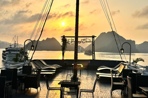 Au départ de Hanoi : Croisière 3D2N Ha Long &amp; Lan Ha Bay by Le Journey CruiseDépart de Hanoi à 8h00