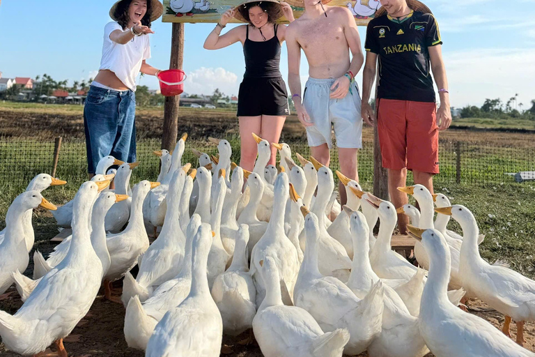 Hoi An: Duck Leader Experience & Coconut Basket Boat Ride