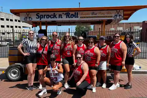#1 Way To See Memphis: Beale Street, Bar Crawl and Murals