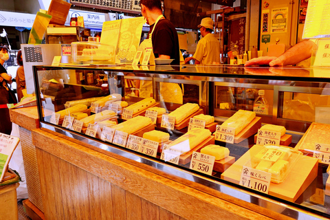 Tokyo: Guided Tour of Japan's Largest Fish Market in Tsukiji 한국어 가능한 일본인 가이드와 떠나는 츠키지 맛집 도보 투어