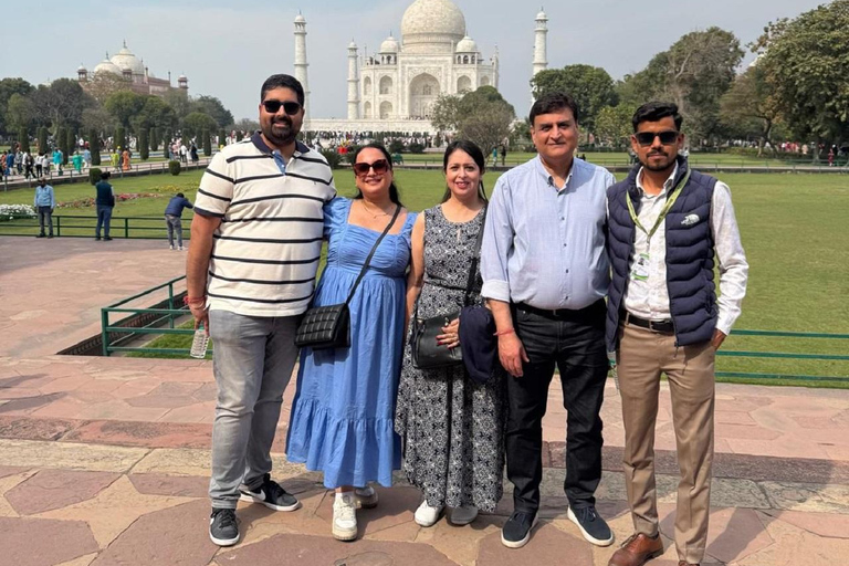 Agra: Taj Mahal, Agra Fort & Baby Taj Skip-The-Line Tour Expert Tour Guide Only