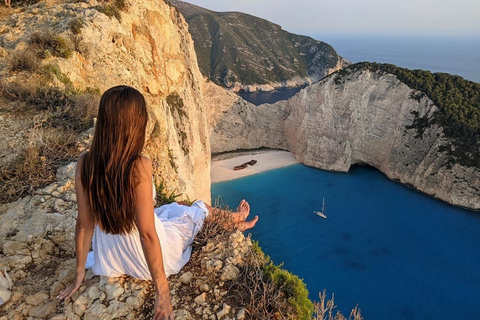 Zante : excursion d'une journée à la plage des naufrages, au belvédère et aux grottes bleues