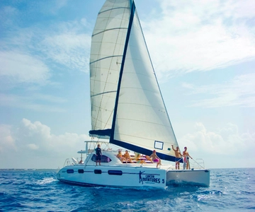 Riviera Maya: Luxe Catamaran Zeiltocht met Lunch