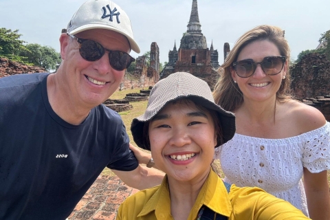 Private Day Tour to Floating market and Ayutthaya