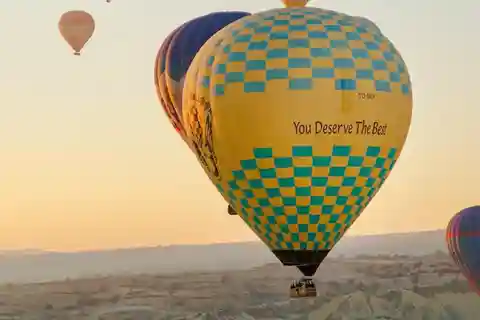 Cappadocia: mongolfiera all'alba a Göreme e trasferimento