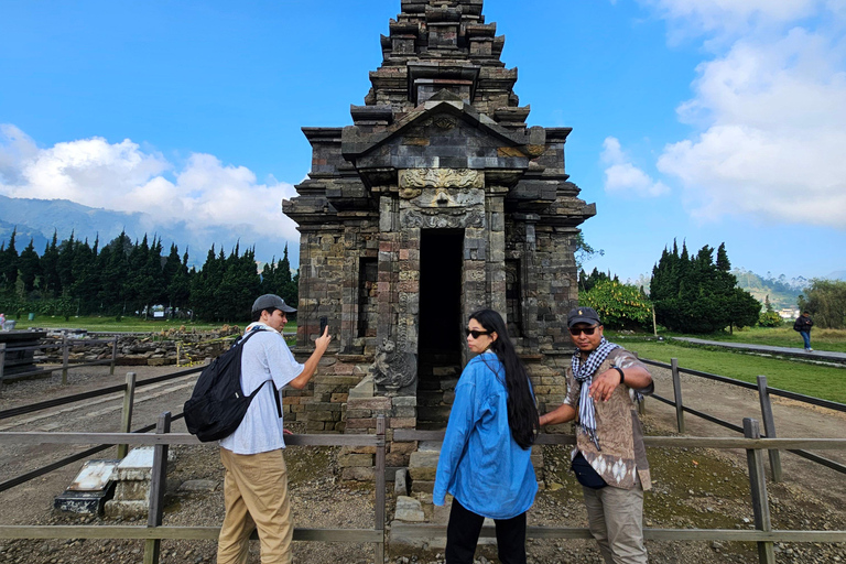 Från Yogyakarta: Dieng-platån &amp; gastronomitur &amp; transferFrån Yogyakarta: Dieng-platån &amp; gastronomi-tur &amp; transfer