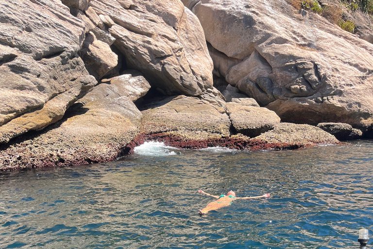 Rio de Janeiro: Carnival Block & Boat Tour with Pickup